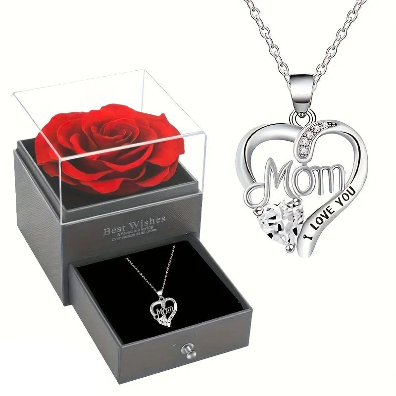 Colar Mãe Coração em Prata 925 com pingente de coração escrito Mãe e I Love You para presente