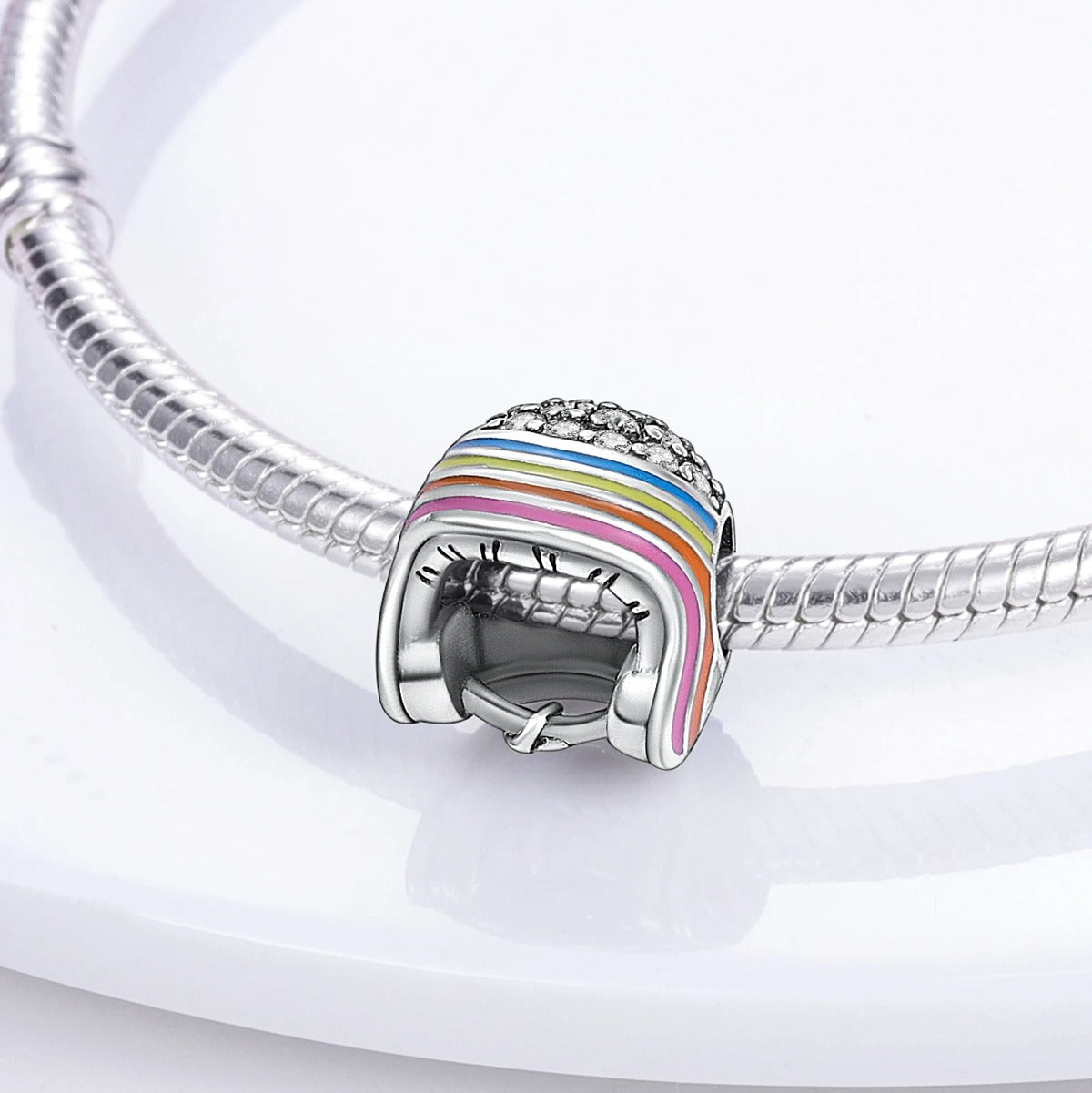 Berloque Capacete Colorido em Prata 925 para pulseira feminina
