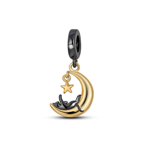 Berloque Gato na Lua para pulseira estilo Pandora com gato preto sobre lua crescente dourada e estrela pendente
