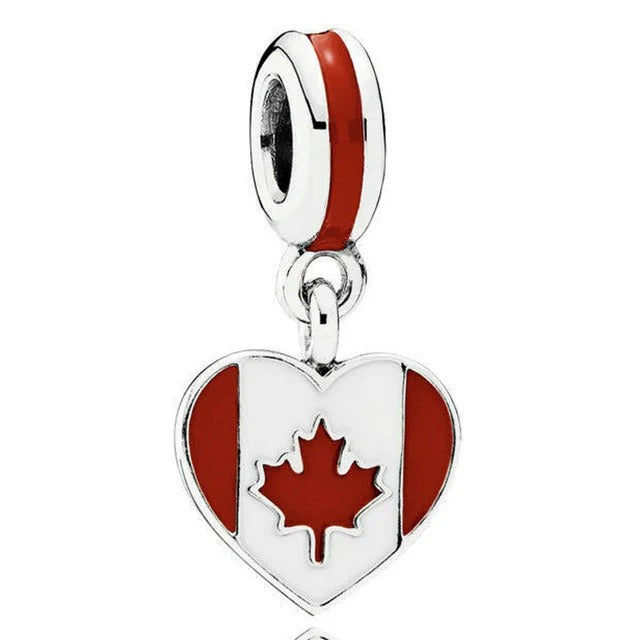 Berloque Bandeira do Canadá em Prata 925 com coração e folha de bordo vermelha estilo Pandora